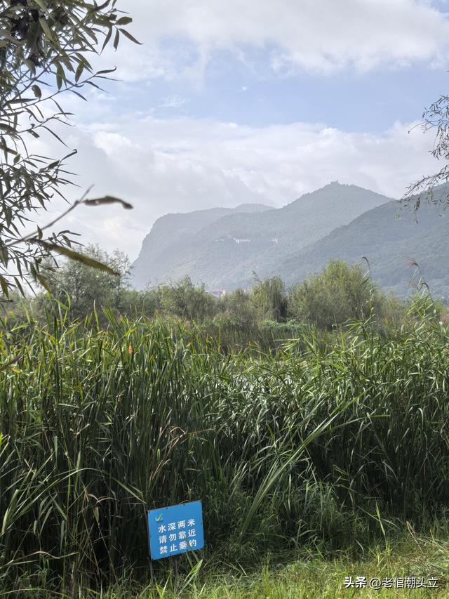 冬天的早上 晒着太阳从大观楼徒步到西山茶马花街 是什么样的感受？