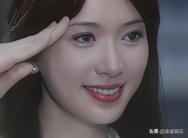 50岁林志玲婚后生活曝光，家务全包全家8点睡觉，儿子读国际学校