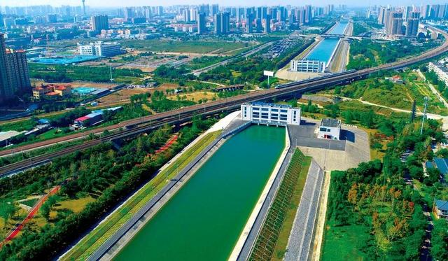 中国耗时20年又造了条“长江”，1.7亿人受益，到底有多了不起？