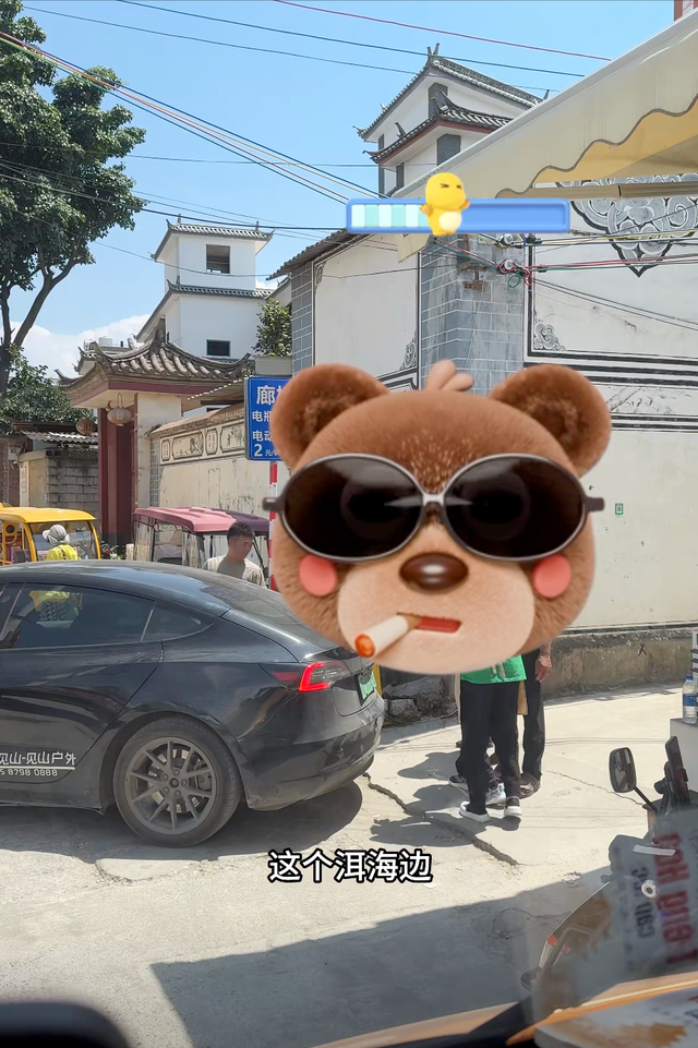 云南大理，游客倒车被村民阻拦，曝光后自称被当地村民网暴