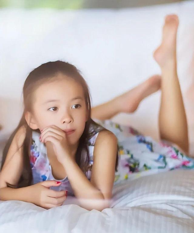 刘涛女儿17岁气质绝了，这才叫真正的豪门富养