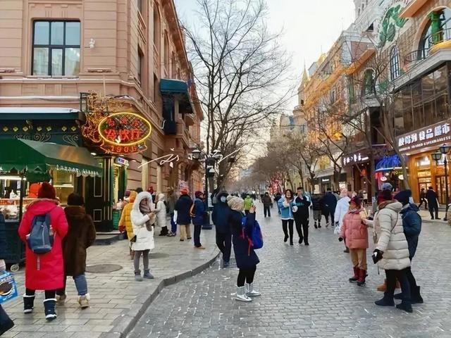 中国最大的省会城市，面积比8个上海还大，现在已是网红旅游地