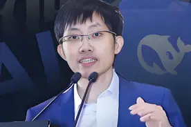 从民营企业家座谈会，看商界大佬的穿搭变迁史图片