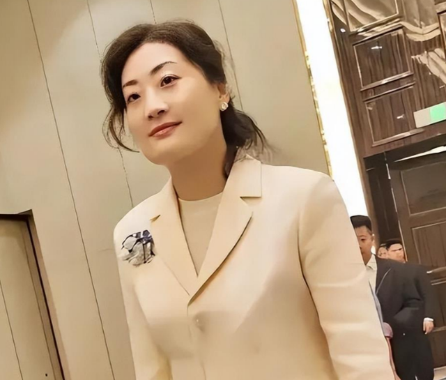 娃哈哈高层大洗牌！2人上桌，1人换桌，1人下桌	，宗馥莉位列其中