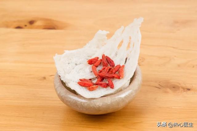 燕窝每日食用多少合适 燕窝每日食用多少合适呢