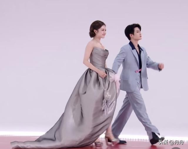 檀健次的身高出道即如此，未曾隐瞒，为何成了他的顶流“短板	”？