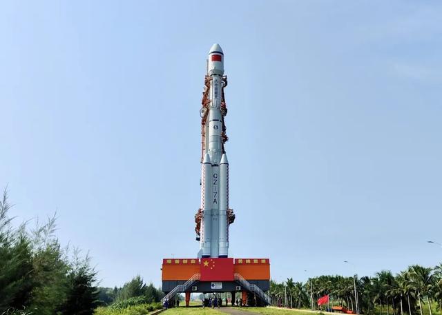 中美5型大火箭竞速发射！谁先搞定火箭回收，谁能拿下世界第二？