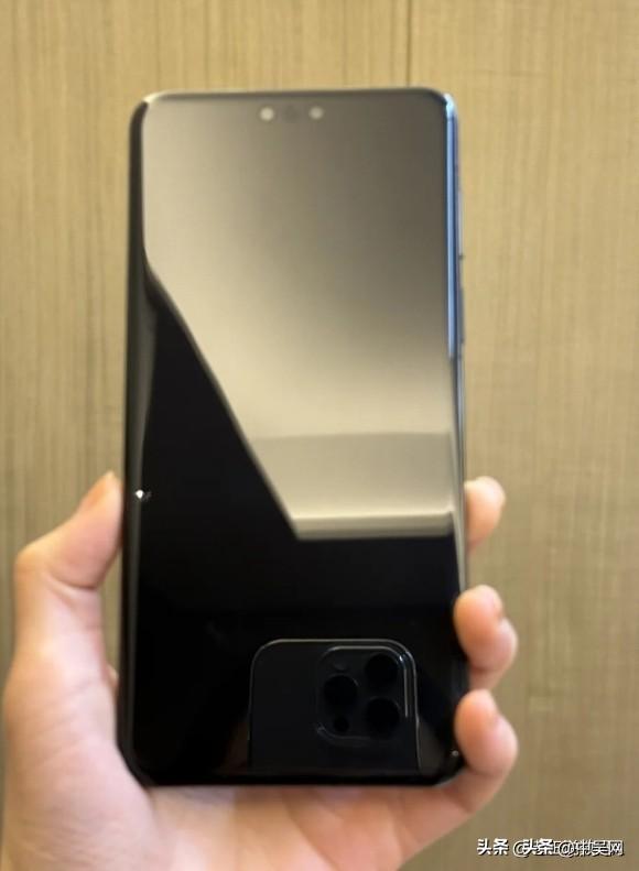 ​​同样是5499元，苹果16 Pro和华为Mate 70 Pro该怎么选？
