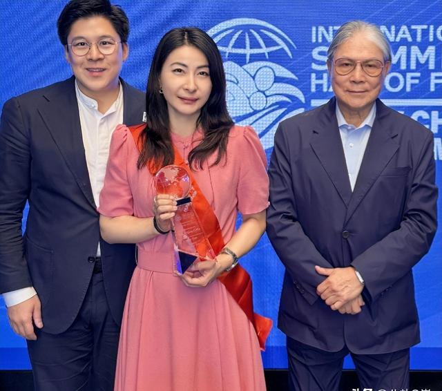 霍震霆压根没想到，自己要强的儿子霍启刚，如今被媳妇“拿捏”了