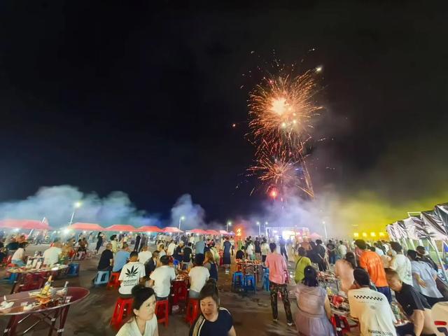 “穆棱湖之夜”文旅活动点燃小镇夜经济