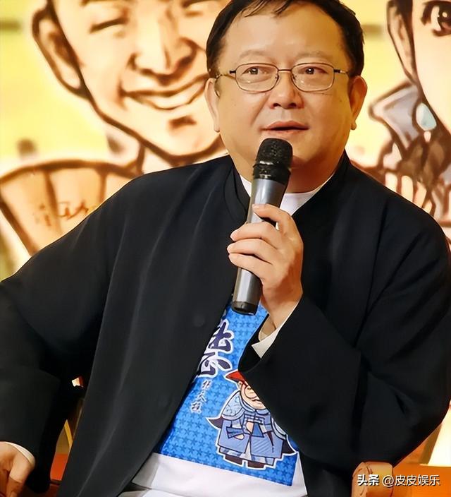 事实证明，被传卖掉上亿豪宅移民美国的王刚，已经走上另一条大道
