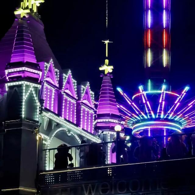 石景山游乐园冰雪音乐狂欢！零点陪你同迎2026