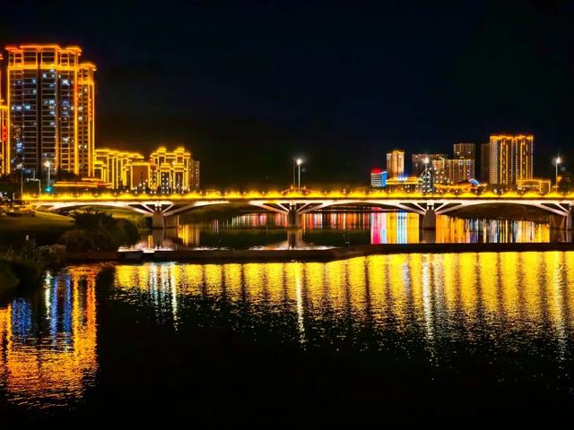 月满青泥河，灯候远方客——成县双节夜游全攻略