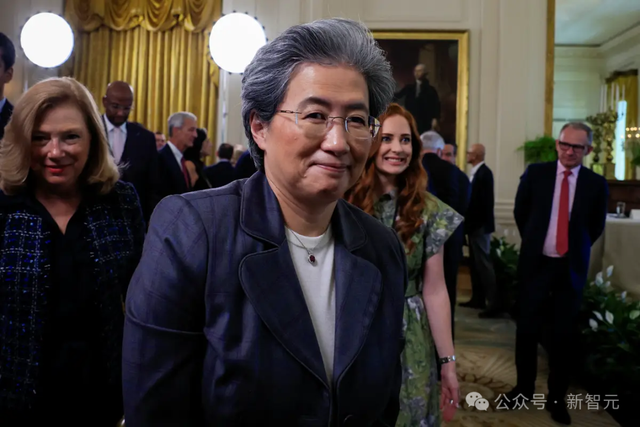 今天，特朗普闭门宴请了大半个硅谷的CEO，马斯克老黄没来