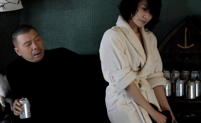 演都不演了！徐帆回应离婚后	，冯小刚和养女双双撕下她的“体面	”