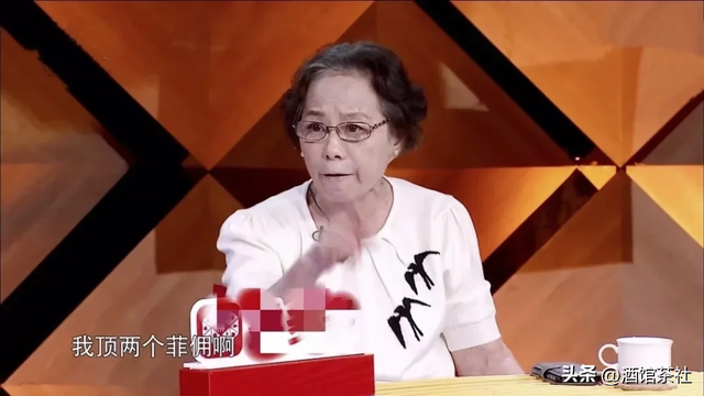 窒息的妈宝男！被母亲拆散三段感情后，46岁他仍单身无一女孩敢嫁