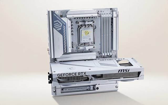 纯白、看不到一根线！背插显卡就是漂亮