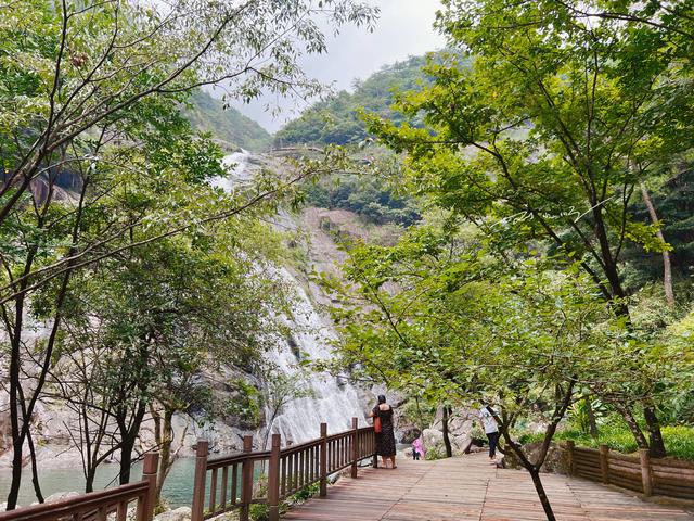 浙江磐安这个4A级景区：有“江南第一瀑”之誉，为何游客还不多？