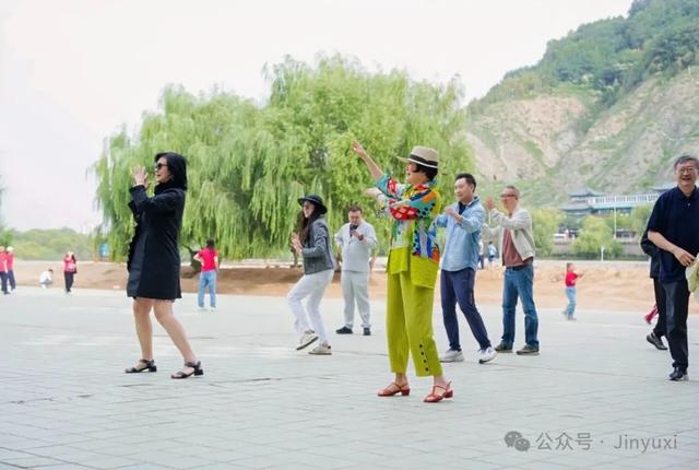 黄河母亲,我和朋友们来看您了!