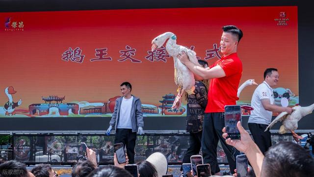 没景点没资源！三小城凭啥从“网红” 变 “长红”？