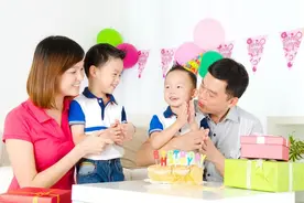 再穷也要给孩子隆重过的4个生日，父母千万别无所谓！赶紧记下来图片