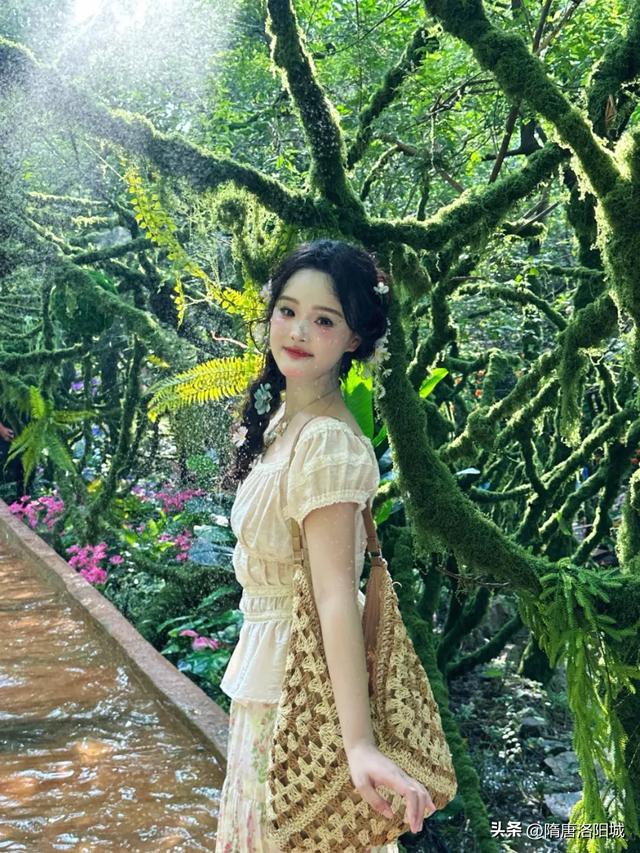 太美啦！@各位小仙女，洛阳这里上新“绿光森林”梦幻场景！