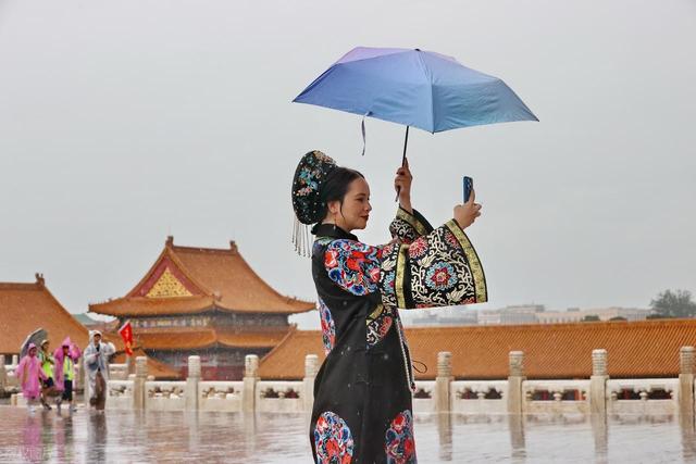 雨中的故宫