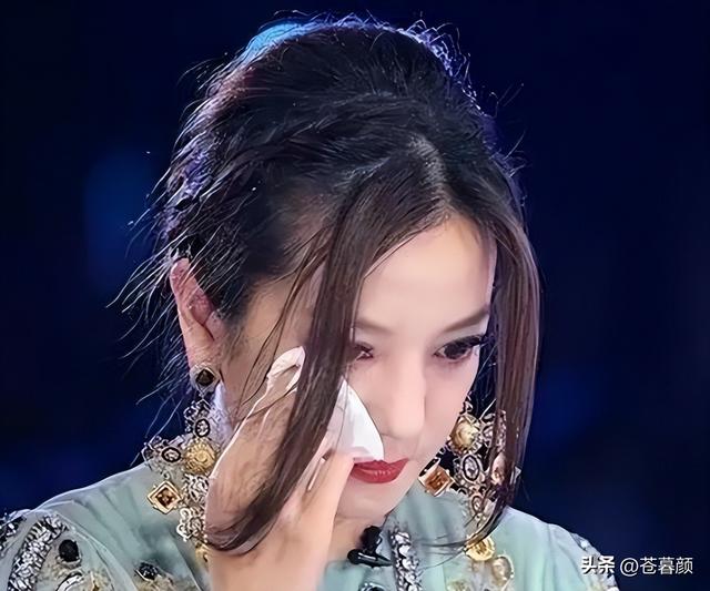 封杀四年，49岁赵薇突传消息，因胃癌去世传闻5个月前就真相大白