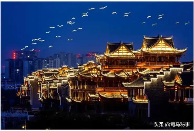 古城变空城亏10亿！17家机构砸15亿救ST张家界，能成吗？