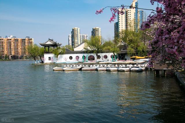 南京最值得去的10个免费景点推荐，不花一分钱玩转金陵城！快码住