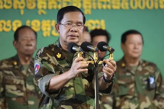 老挝加入战场，大批柬埔寨士兵被缴械，洪森陷入“四面楚歌”境地