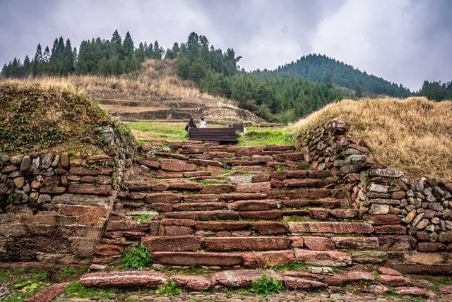 想玩点不一样，这个冬天，让我们去湘西过大年！