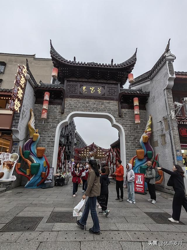 襄阳古城汉江风景很美