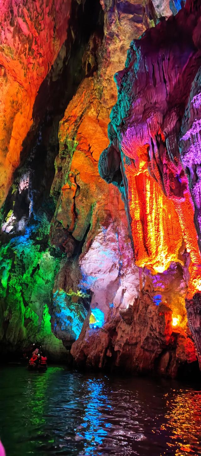 贵州:漫游安顺神奇龙宫!