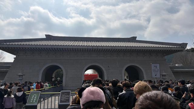 2026马年春节假期，全国最堵十大景区出炉：一眼望不到边的人头！