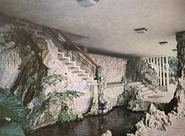 桂林一景区50年历史建筑“朝晖楼”改成网红民宿，周末一房难求，改掉经典设计被指“审美降级”，当地回应