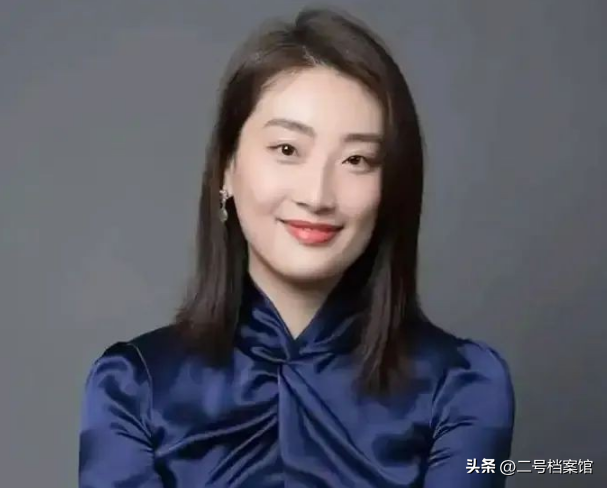看了原配施幼珍的格局，才明白宗庆后去世后，宗馥莉为何能翻盘