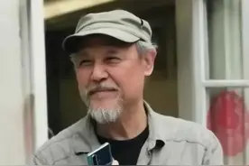 著名演员达式常：不买车不开车，83岁依旧坚持上班，一生挚爱一人图片