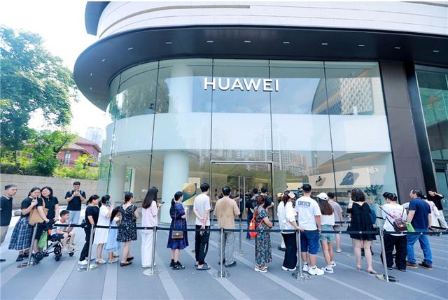 降价800背刺首发用户，如何看待华为Pura 80 Pro系列价格大跳水？