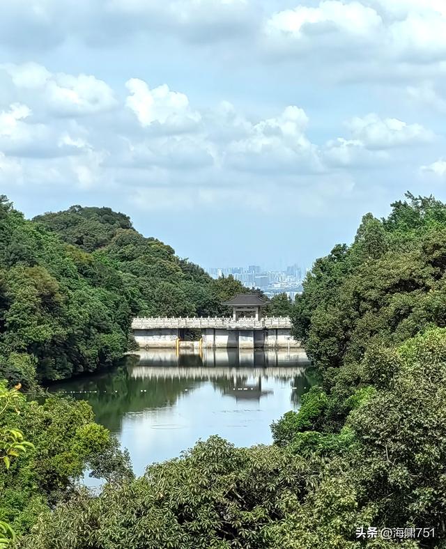 西樵山宝峰寺、白云古寺