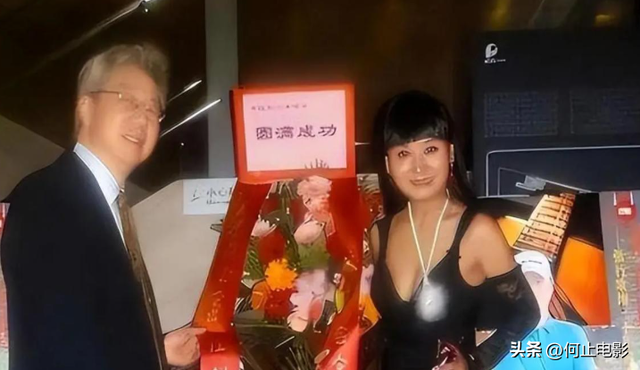 吃狗食、关禁闭，央视前才女国外被虐成“人干”？董卿想救她都难