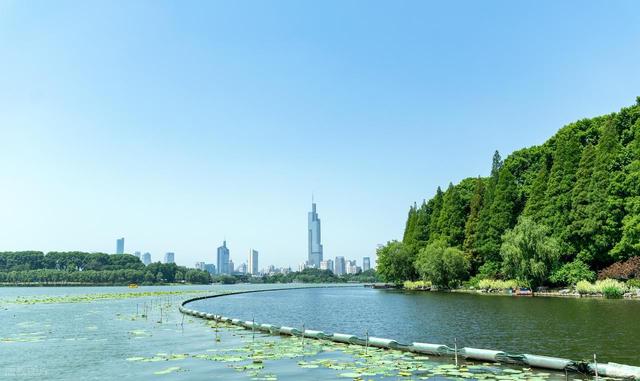 南京最值得去的10个免费景点推荐，不花一分钱玩转金陵城！快码住