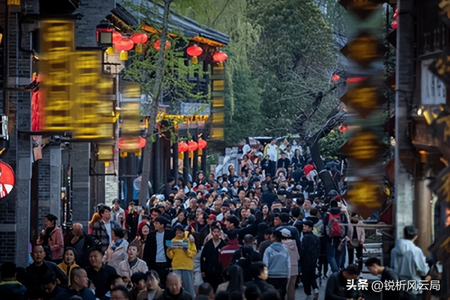 宰客收费、吃相难看，中国人旅游体验越来越差，景区赚钱不择手段