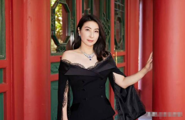 中国最有钱的5位运动员排行榜，姚明勉强排第3，第1名非她莫属