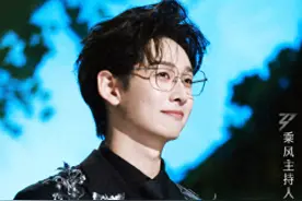 芒果亲儿子？何炅接班人？30岁就独挑大梁的齐思钧，到底什么来头图片