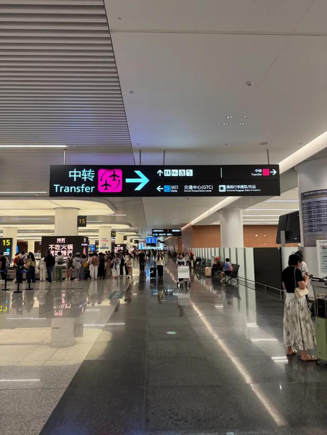 时隔三年,又来到了塔克拉玛干沙漠旁的小院~