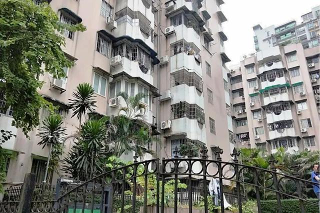 今明两年	，买房认准7个字：“买旧”、“买大”，“不买三	”