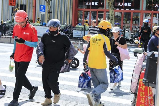 4个月烧光几百亿，史上最贵外卖大战，到底谁是赢家？