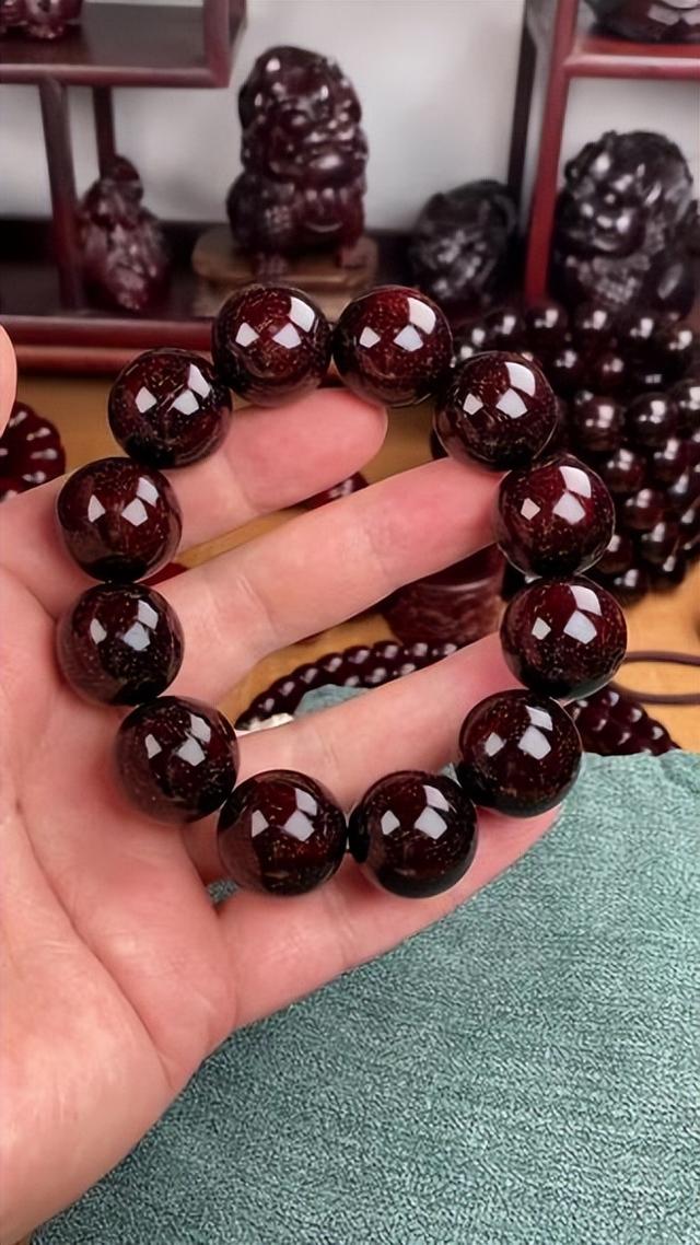 普通手串别认输！3个细节优化，让你的串身价翻倍