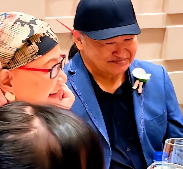 牛鬼蛇神现原形！刘欢女儿大婚不到24小时，恶心的一幕出现了